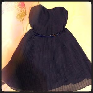 Womens never worn size 4 FRENCH CONNECTION